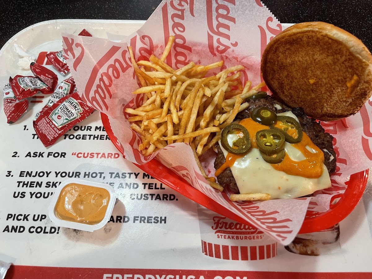 Freddy's Frozen Custard & Steakburgers-3